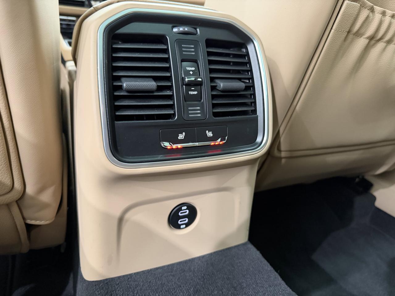 2025 Porsche Macan Newark DE
