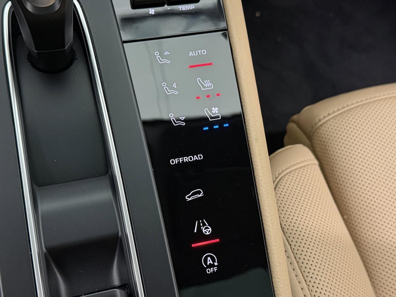 2025 Porsche Macan Newark DE