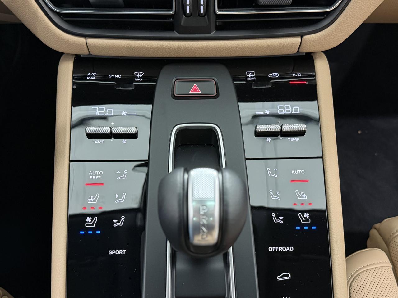 2025 Porsche Macan Newark DE