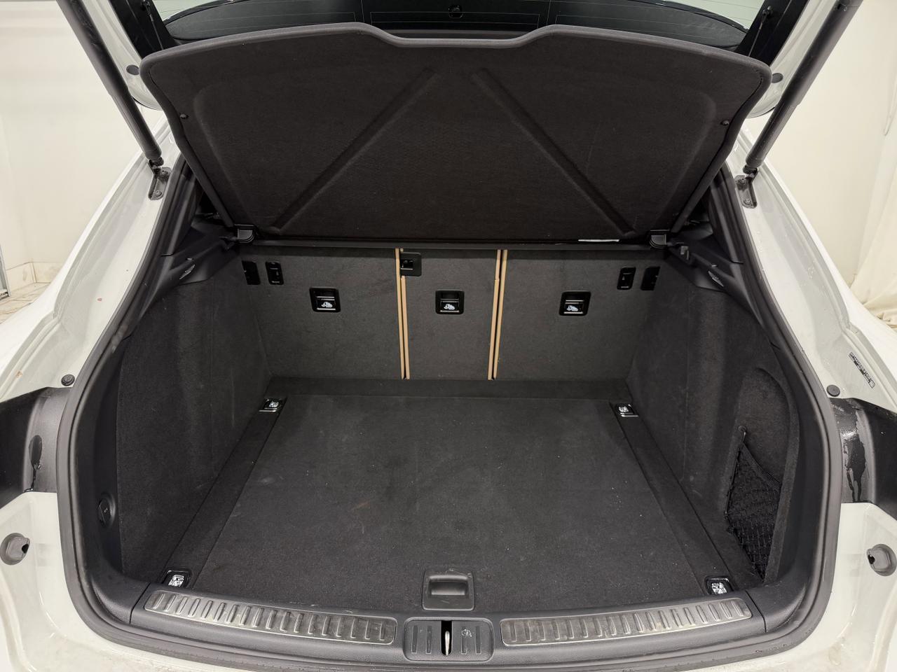 2025 Porsche Macan Newark DE