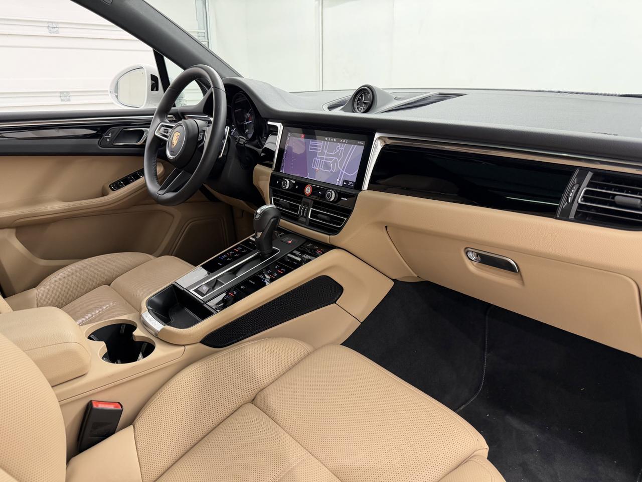 2025 Porsche Macan Newark DE