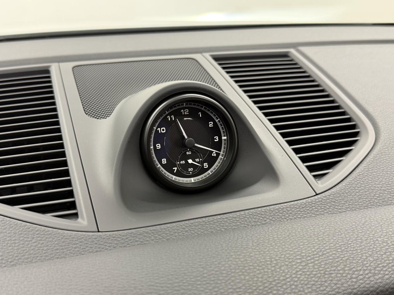 2025 Porsche Macan Newark DE