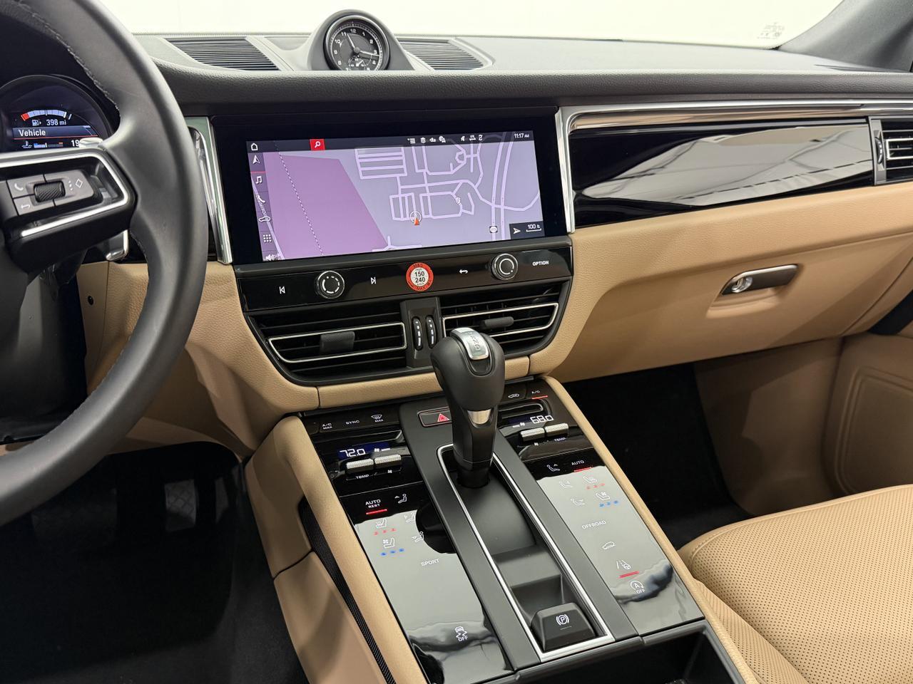 2025 Porsche Macan Newark DE
