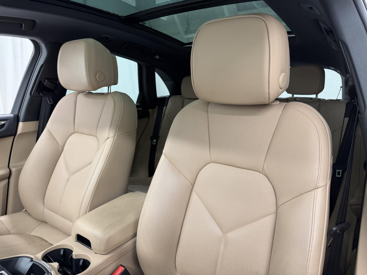 2025 Porsche Macan Newark DE