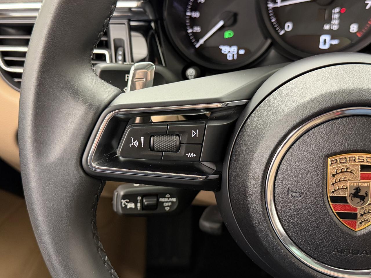 2025 Porsche Macan Newark DE