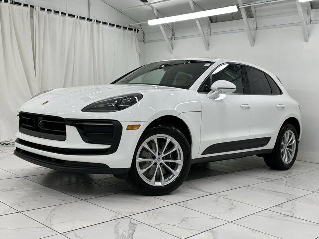 2025 Porsche Macan Newark DE