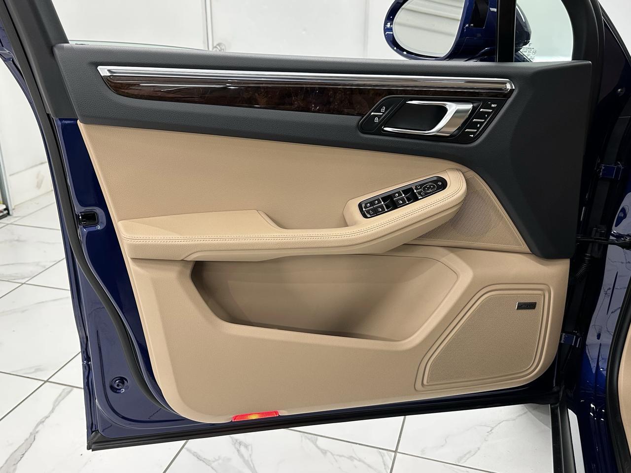 2025 Porsche Macan Newark DE