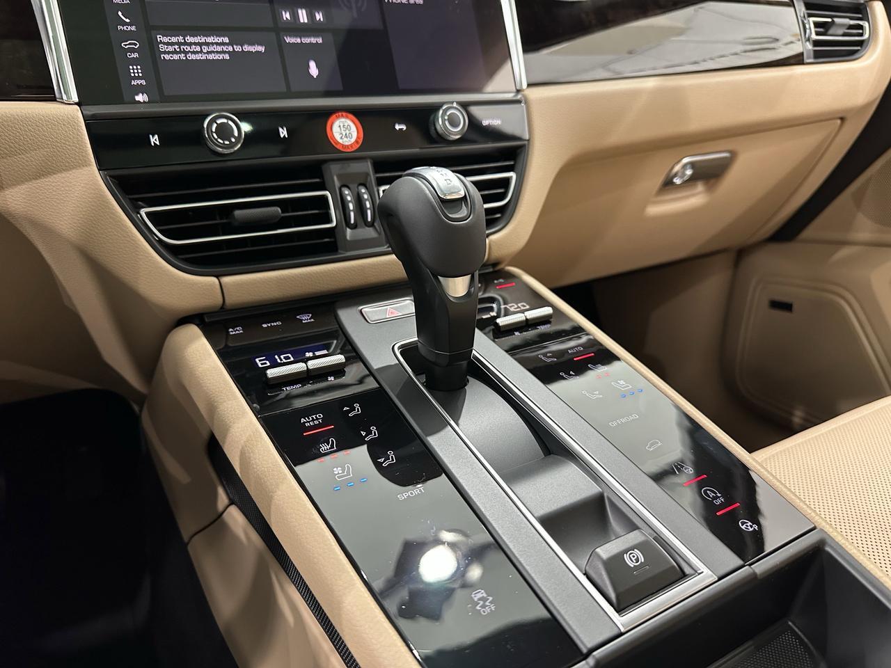 2025 Porsche Macan Newark DE