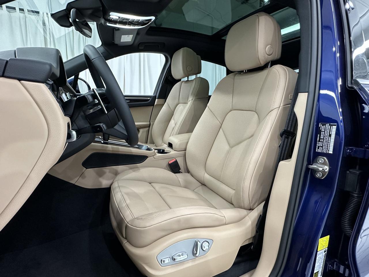 2025 Porsche Macan Newark DE