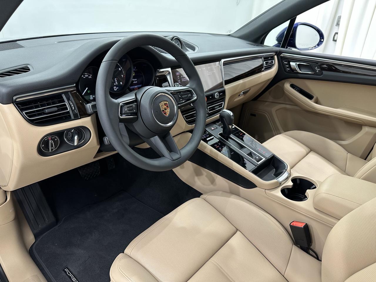 2025 Porsche Macan Newark DE