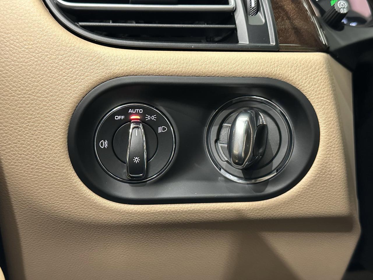 2025 Porsche Macan Newark DE