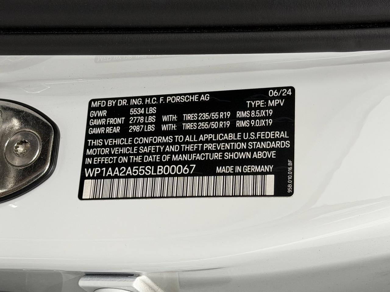 2025 Porsche Macan Newark DE