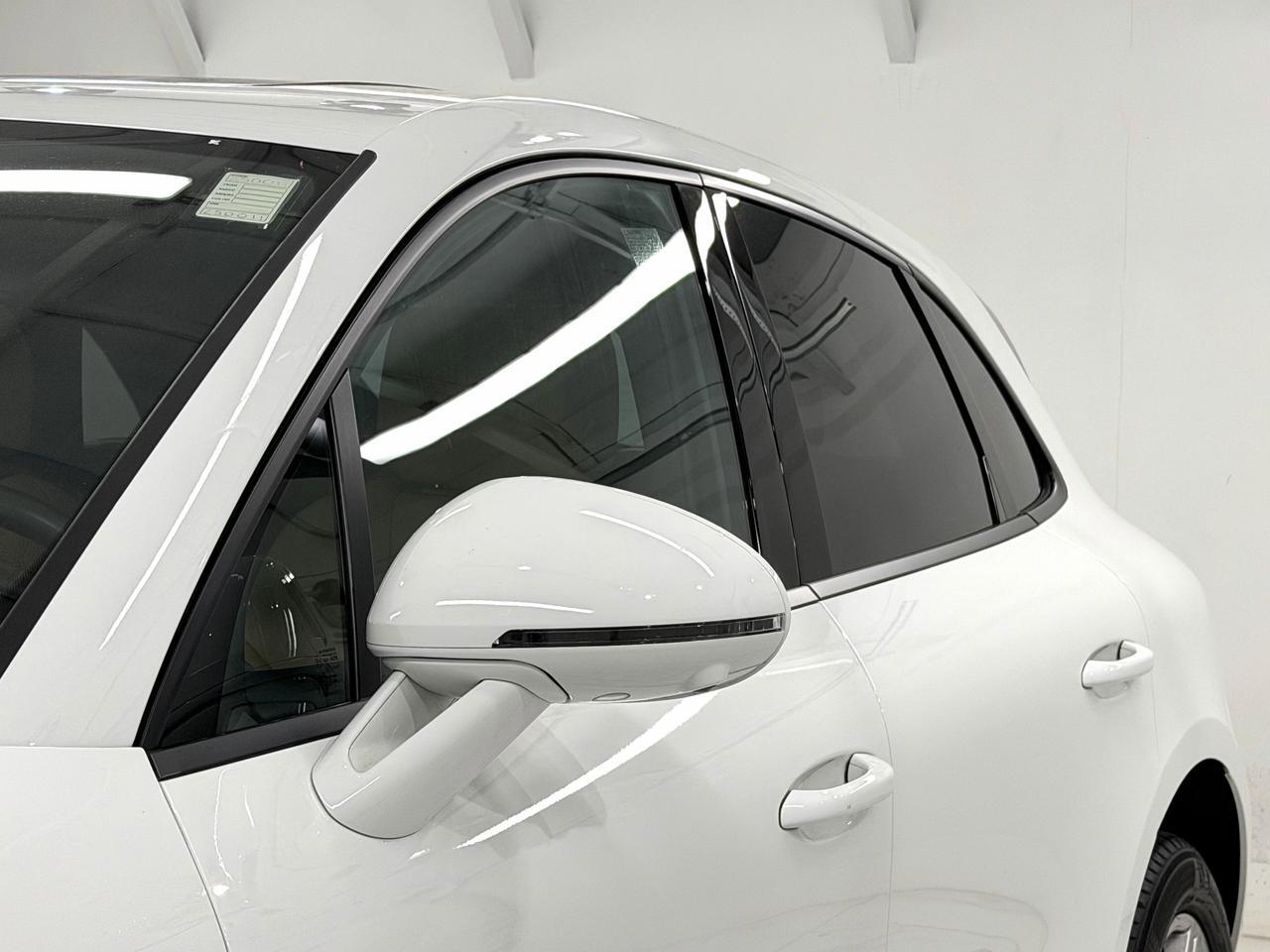 2025 Porsche Macan Newark DE