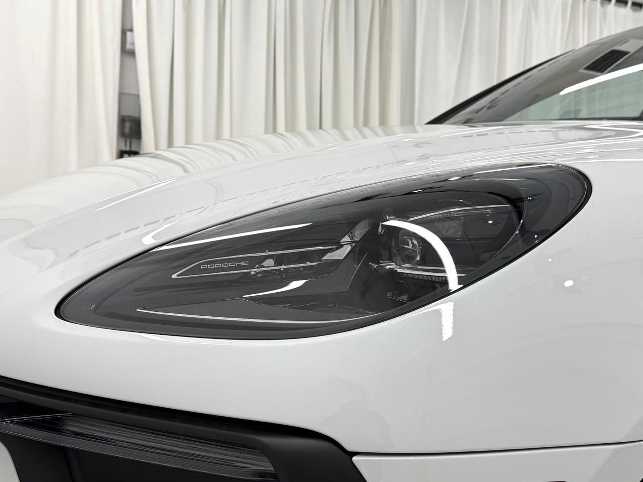 2025 Porsche Macan Newark DE