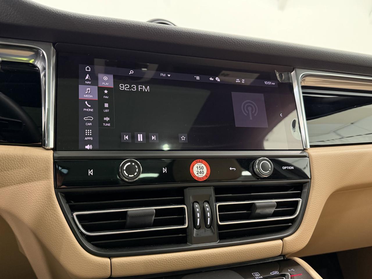 2025 Porsche Macan Newark DE