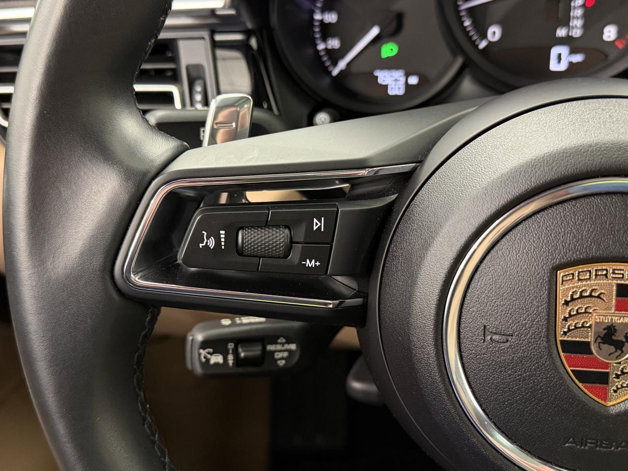 2025 Porsche Macan Newark DE