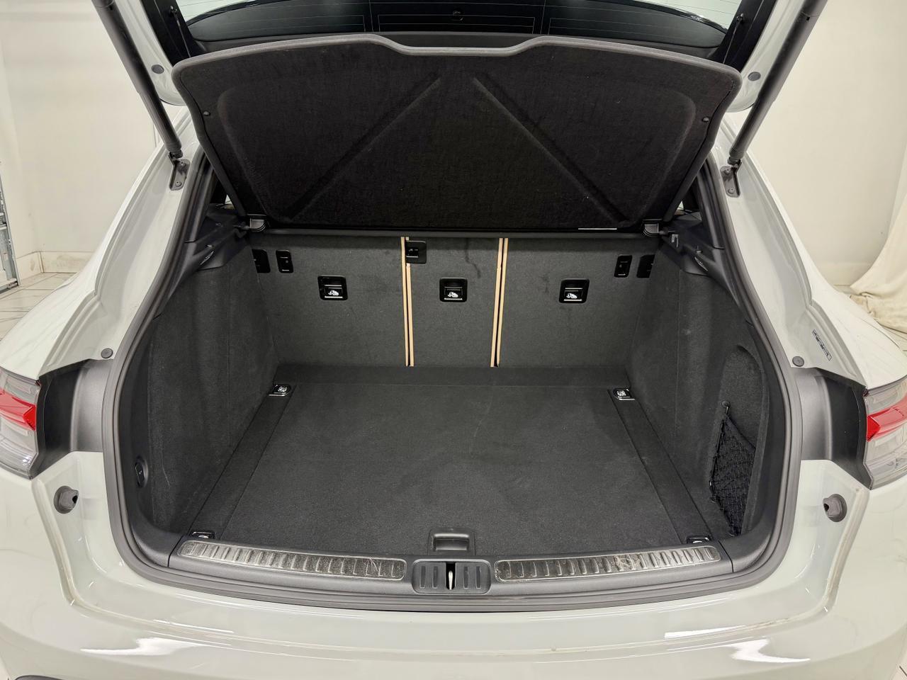 2025 Porsche Macan Newark DE