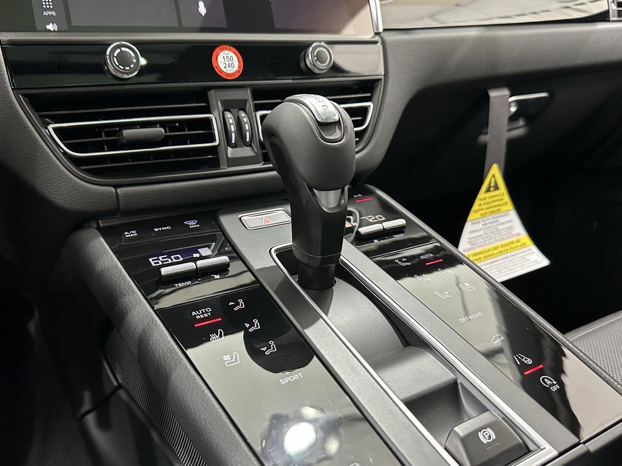 2025 Porsche Macan Newark DE