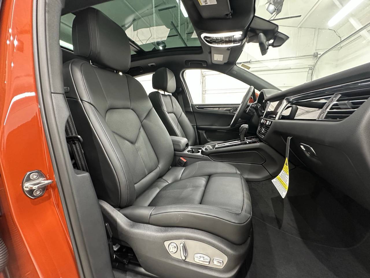 2025 Porsche Macan Newark DE