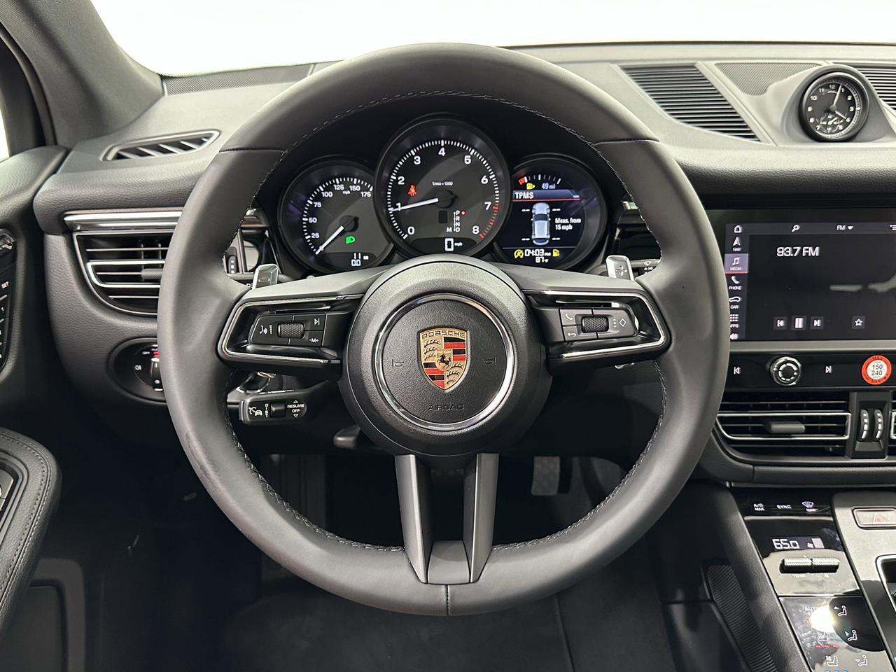 2025 Porsche Macan Newark DE