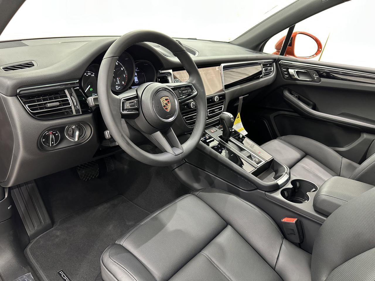 2025 Porsche Macan Newark DE