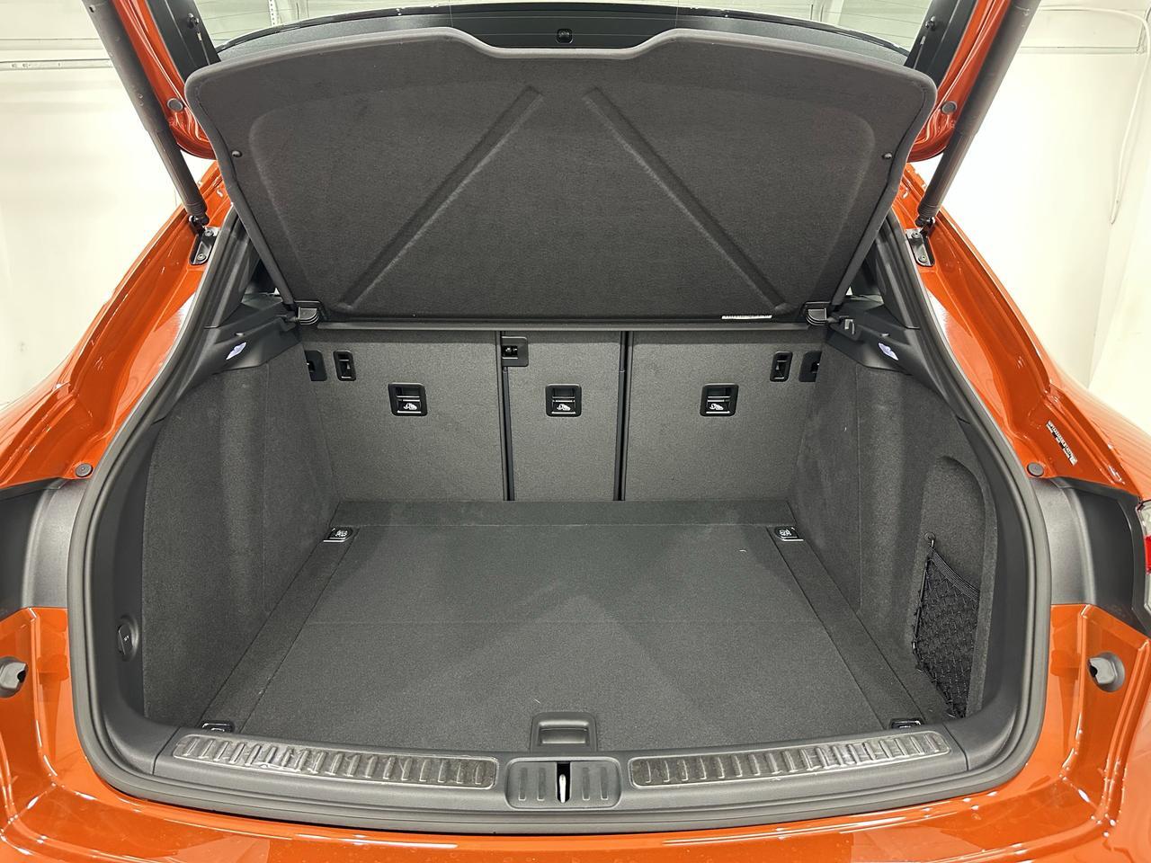 2025 Porsche Macan Newark DE