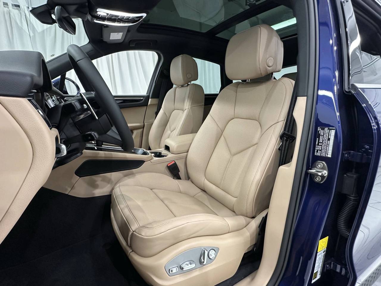 2025 Porsche Macan Newark DE