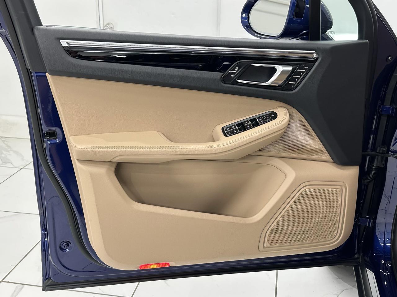 2025 Porsche Macan Newark DE