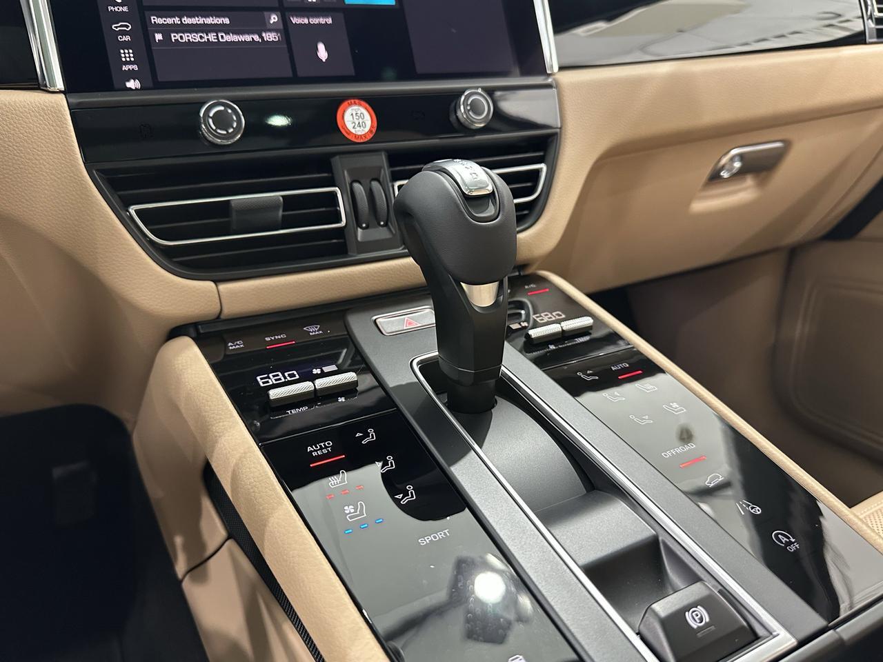 2025 Porsche Macan Newark DE