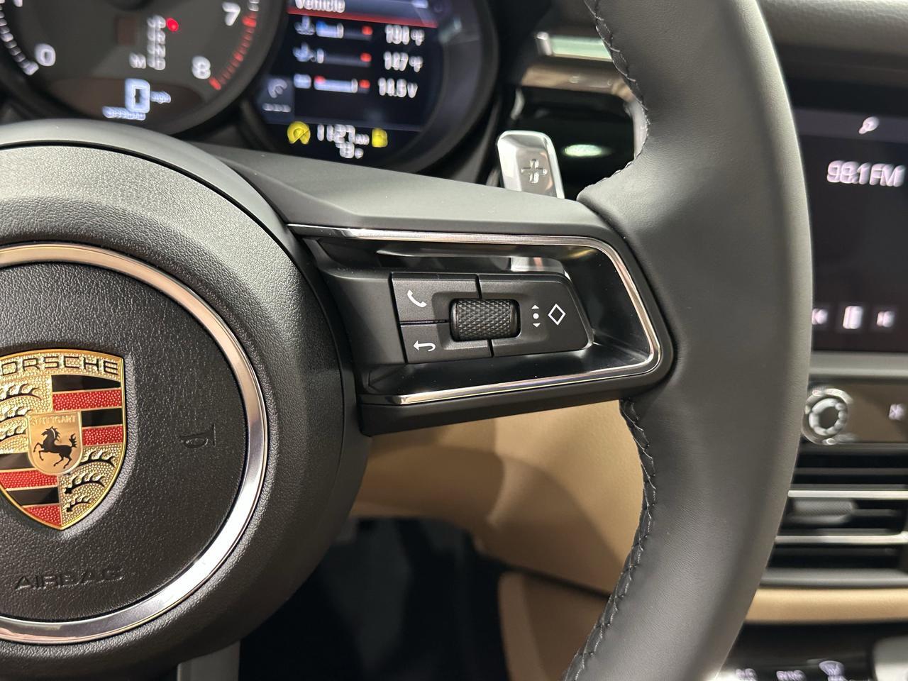 2025 Porsche Macan Newark DE