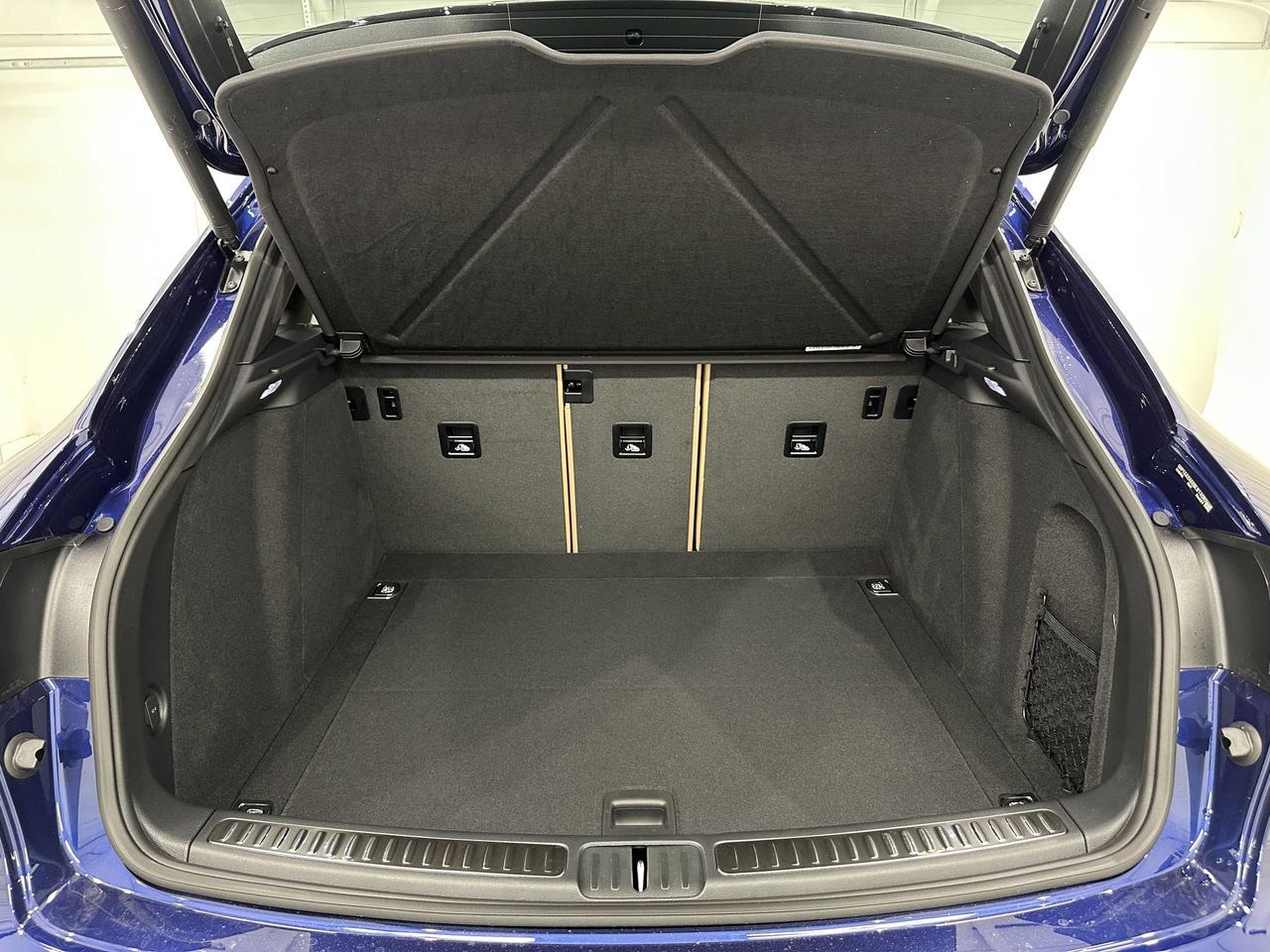 2025 Porsche Macan Newark DE