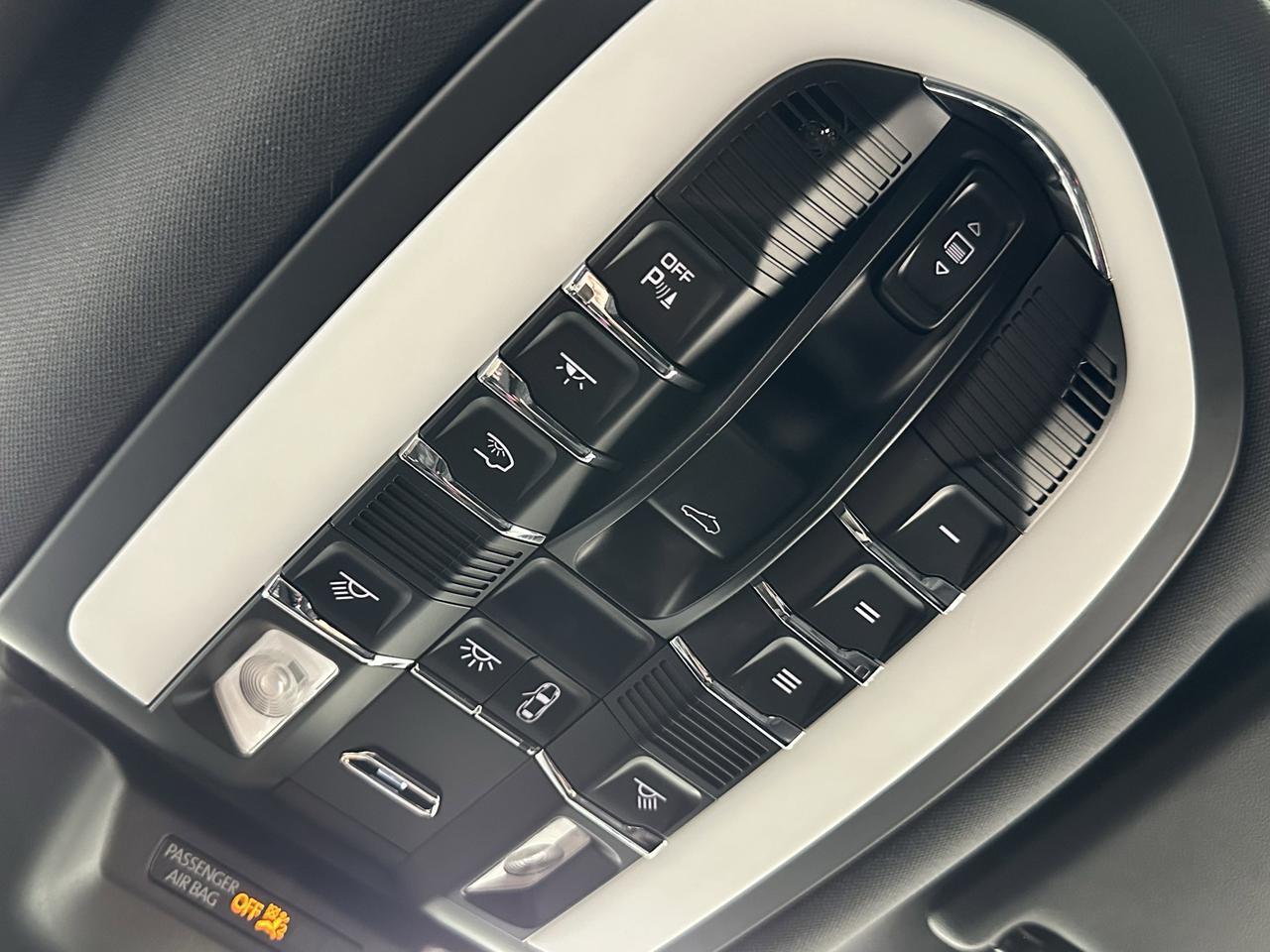 2025 Porsche Macan Newark DE