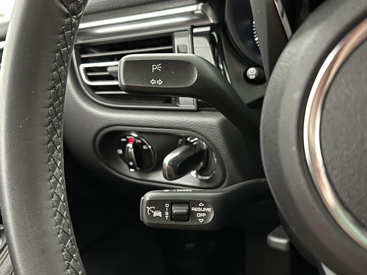 2025 Porsche Macan Newark DE