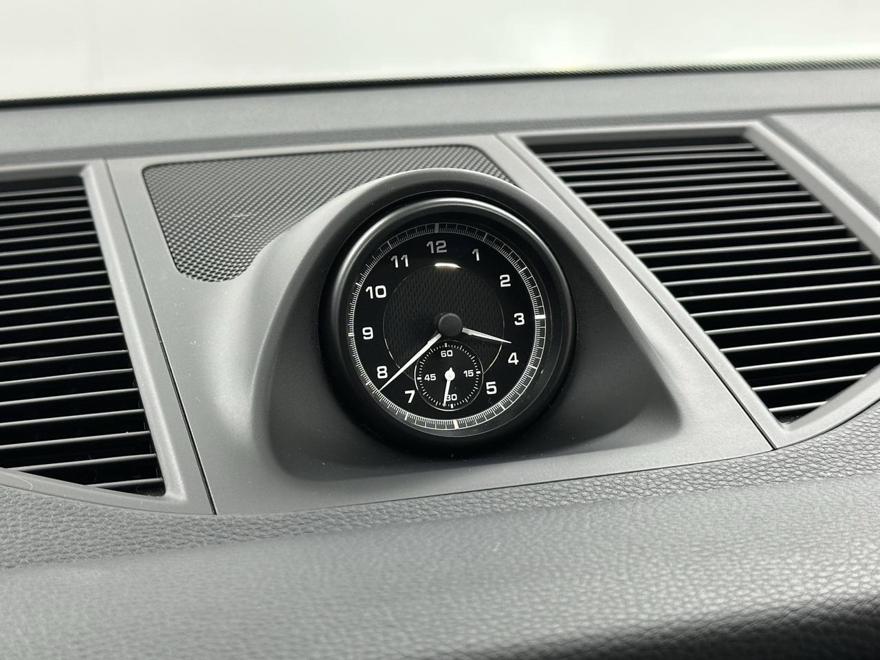 2025 Porsche Macan Newark DE