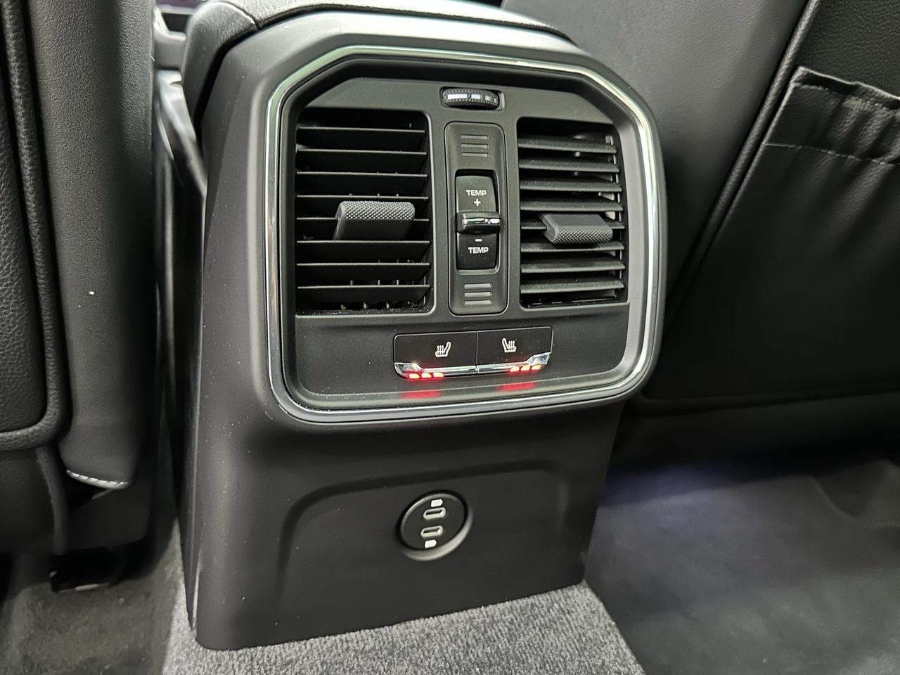 2025 Porsche Macan Newark DE