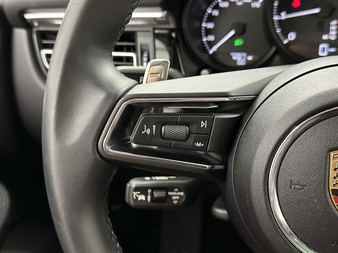 2025 Porsche Macan Newark DE