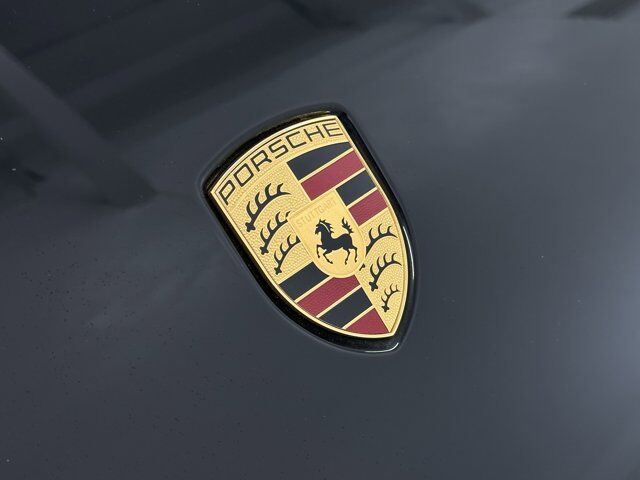 2025 Porsche Macan Newark DE