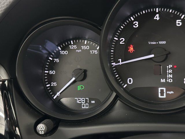 2025 Porsche Macan Newark DE