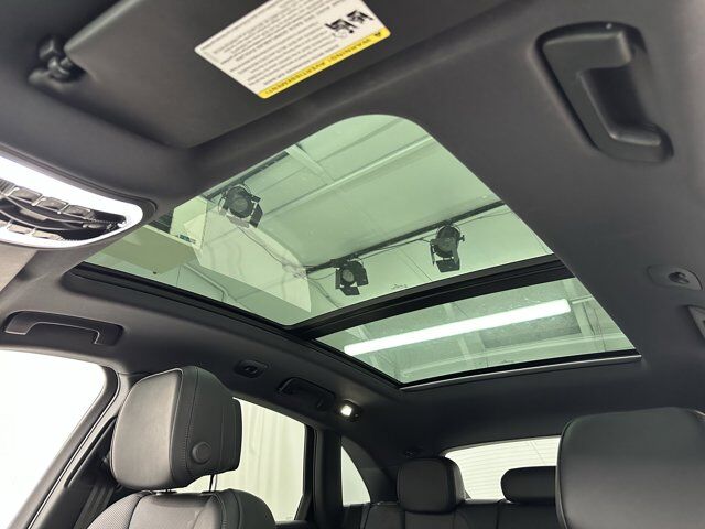 2025 Porsche Macan Newark DE