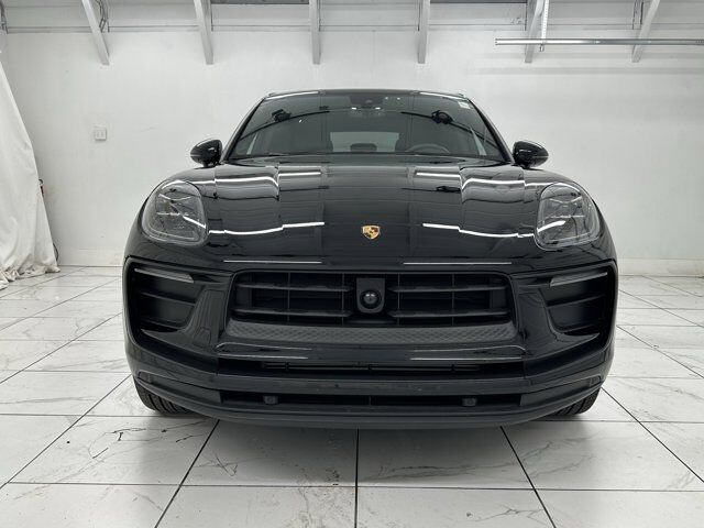 2025 Porsche Macan Newark DE