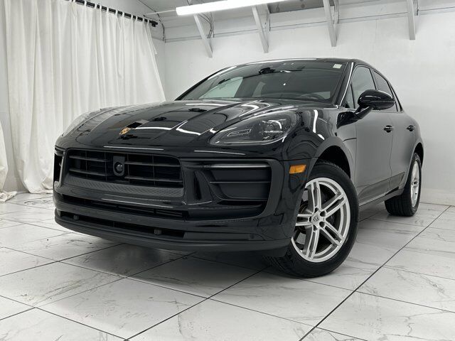 2025 Porsche Macan Newark DE