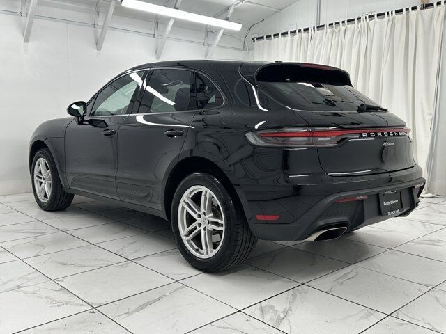 2025 Porsche Macan Newark DE