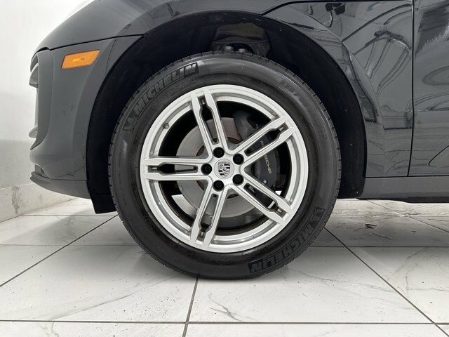 2025 Porsche Macan Newark DE