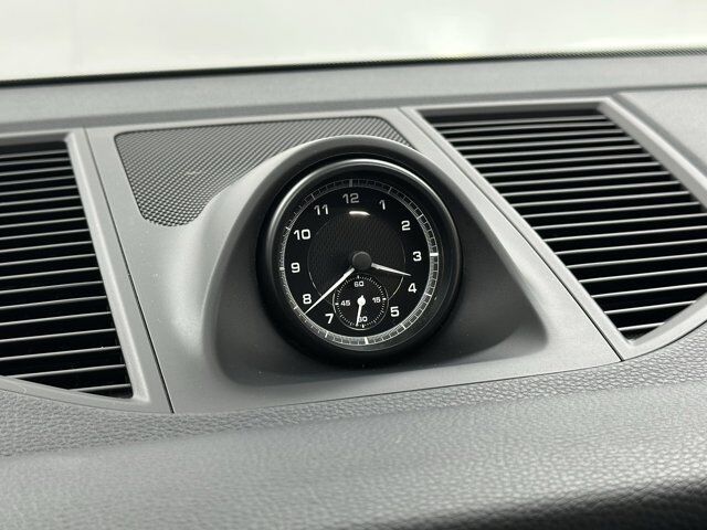 2025 Porsche Macan Newark DE