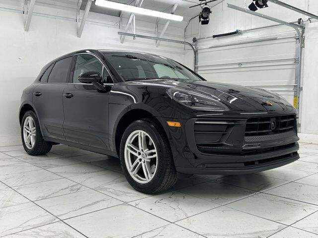 2025 Porsche Macan Newark DE