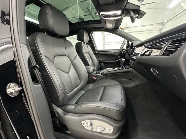 2025 Porsche Macan Newark DE