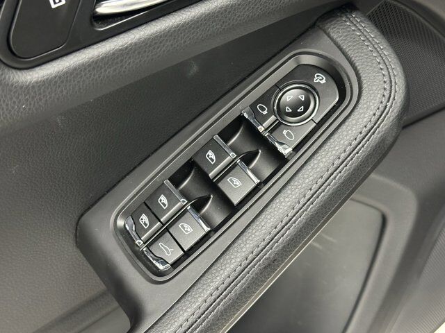 2025 Porsche Macan Newark DE