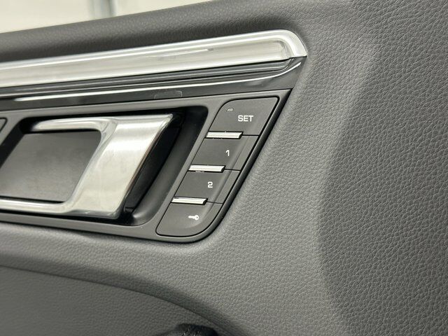2025 Porsche Macan Newark DE