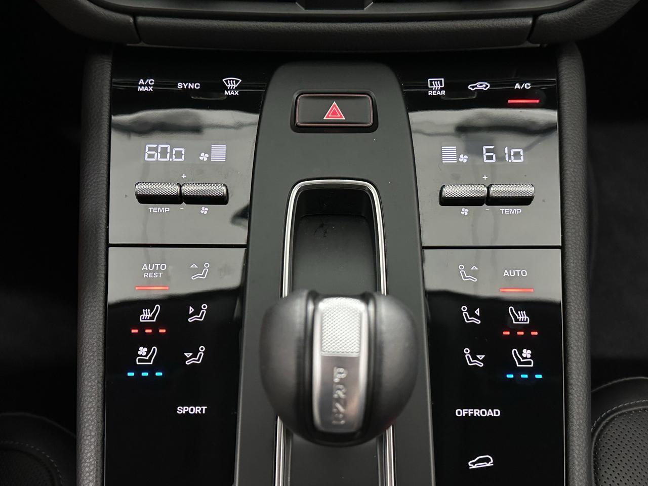 2025 Porsche Macan Newark DE
