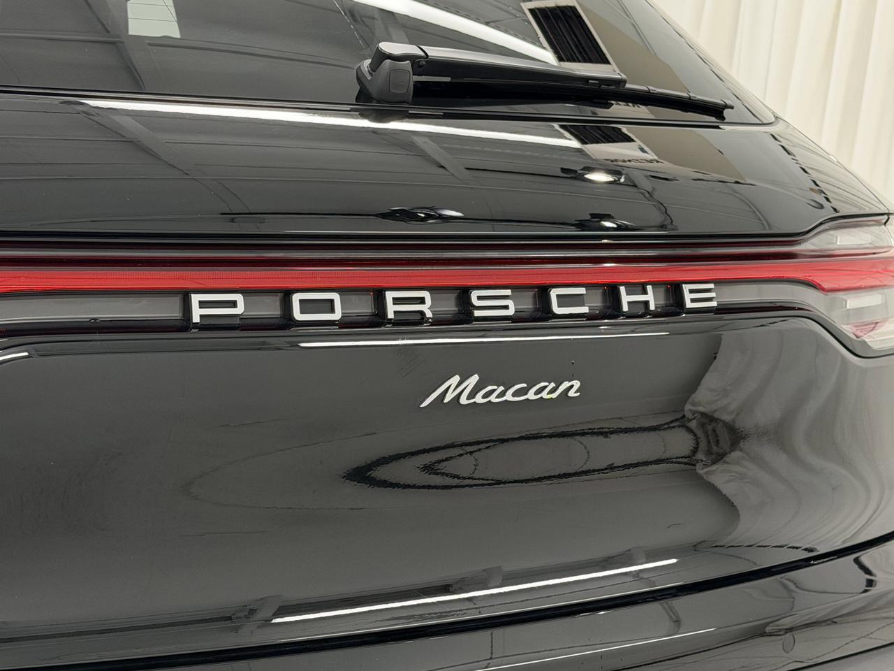 2025 Porsche Macan Newark DE